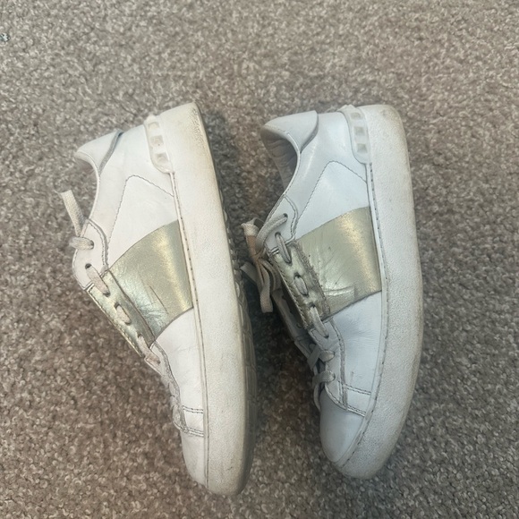 OPEN SNEAKER WITH METALLIC STRIPE - Picture 9 of 11